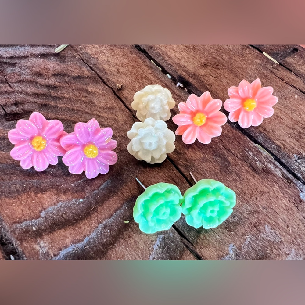 NOS Retro Y2K Floral Neon Earrings Pink Neon Green Salmon Cream Rosa Dalia Studs